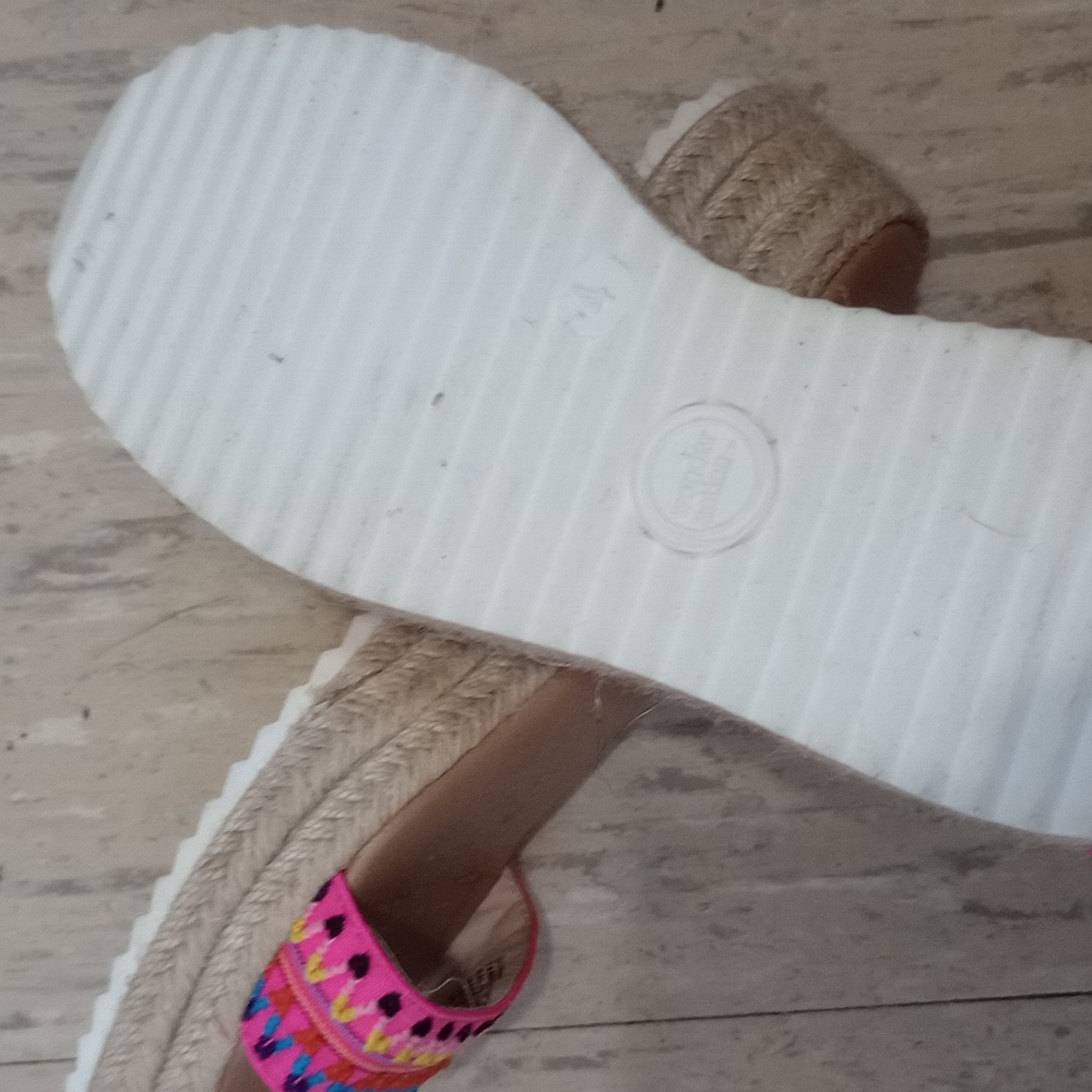 Sandals - Picture 2 of 2
